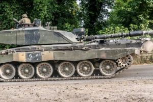 танк Challenger 2